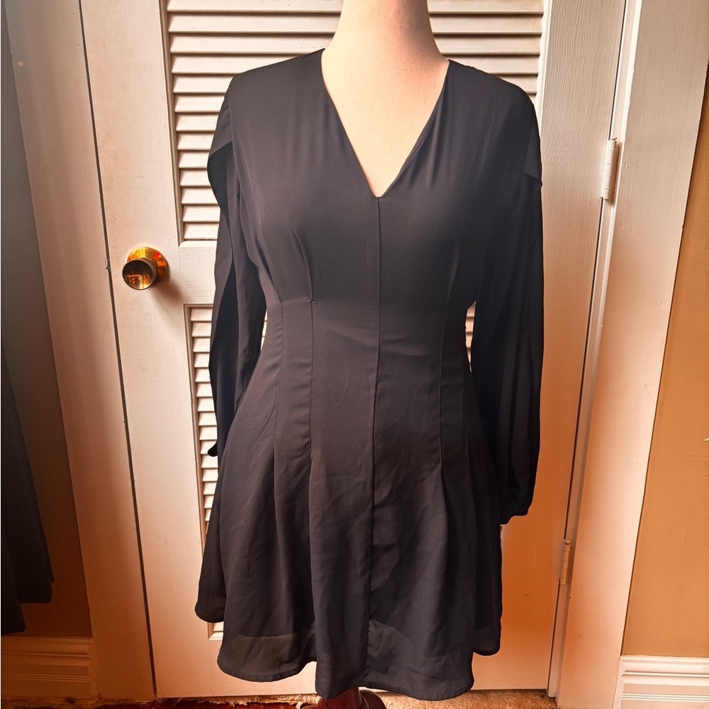Black size 6 banana repulblic pleated dress